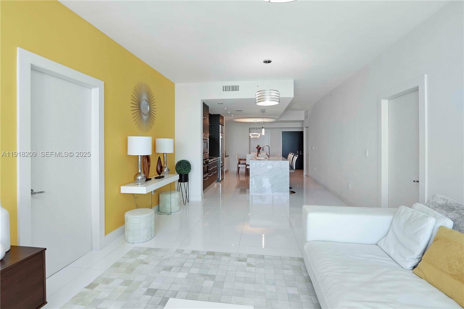 900 Biscayne Blvd #2508, Miami FL 33132