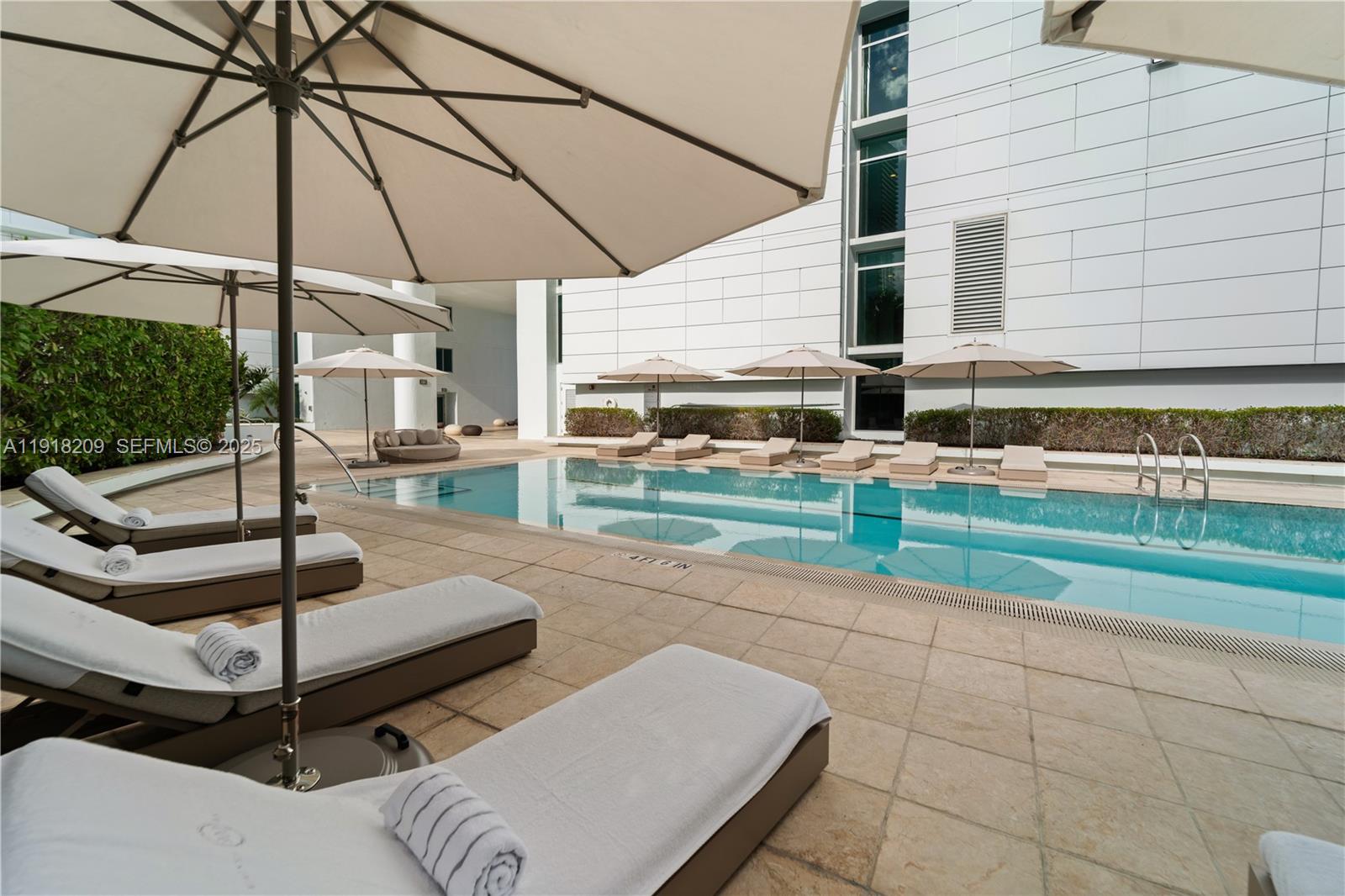 900 Biscayne Blvd #2508, Miami FL 33132