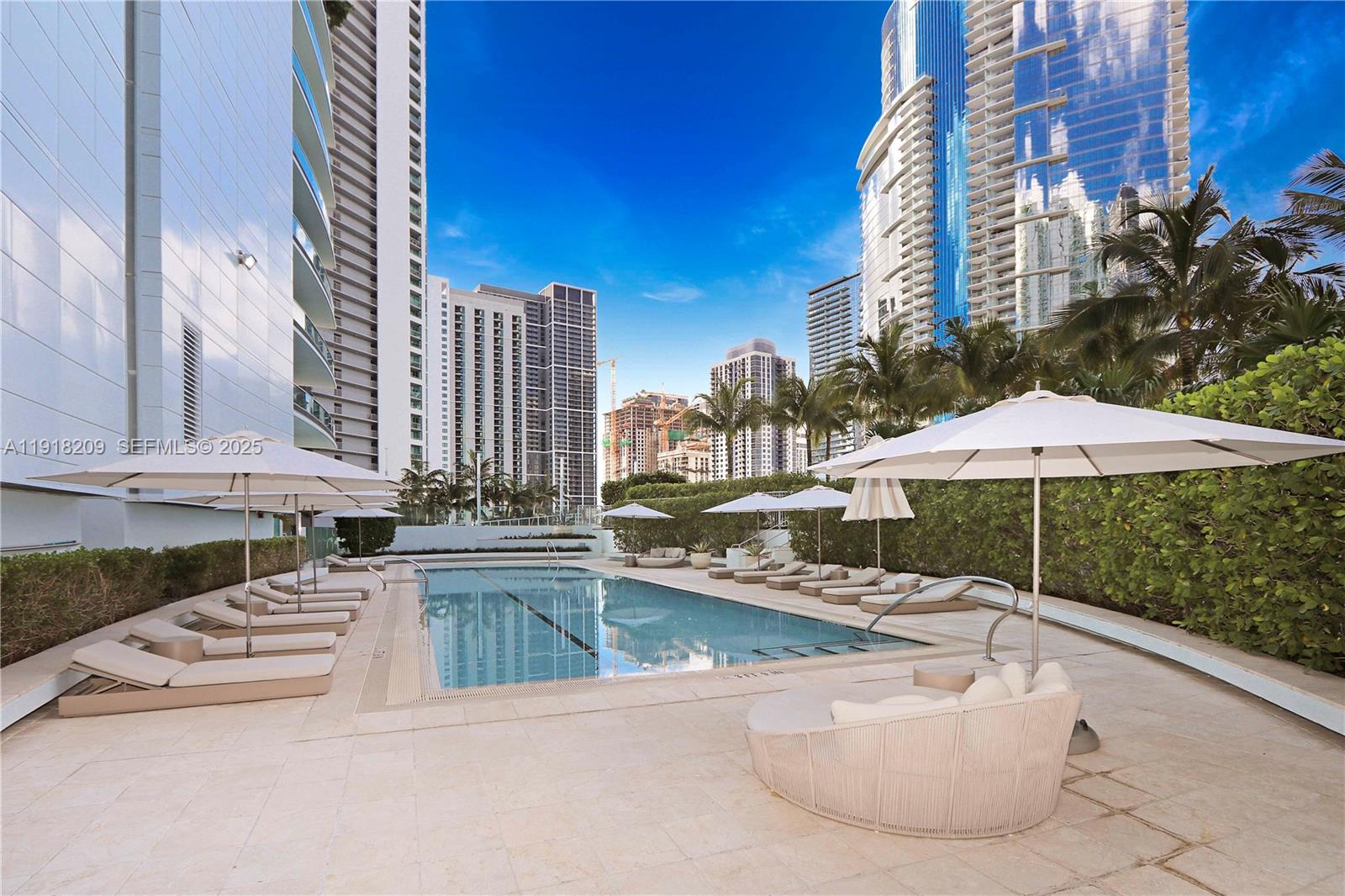 900 Biscayne Blvd #2508, Miami FL 33132