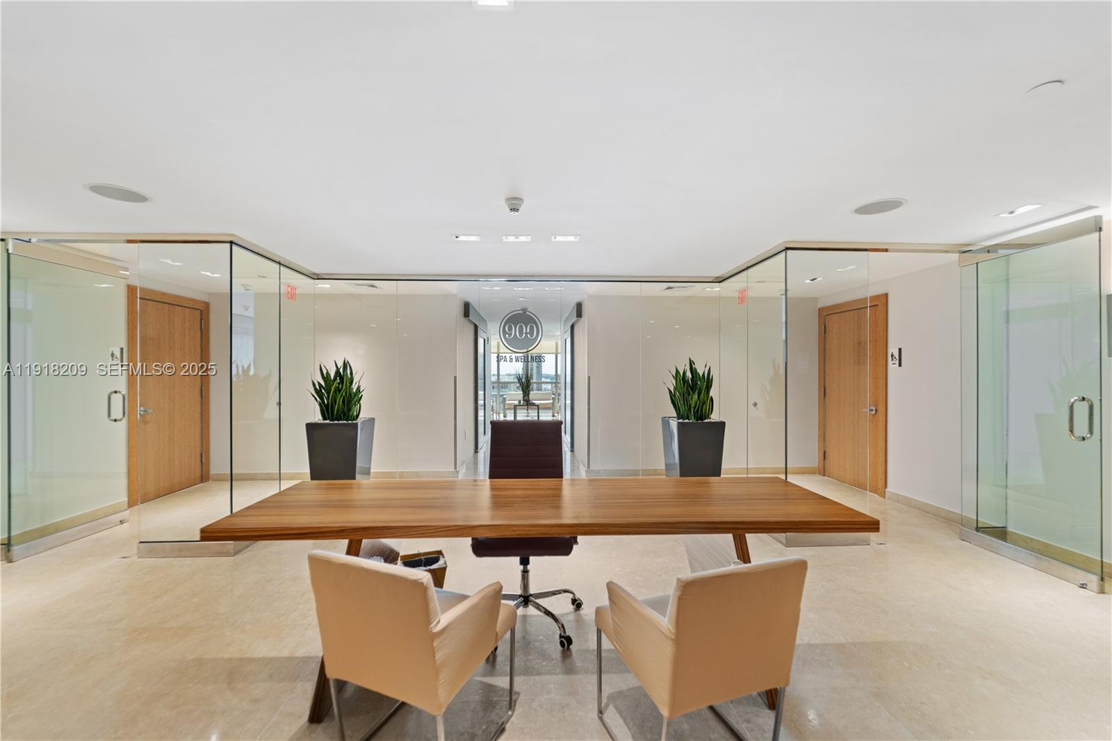 900 Biscayne Blvd #2508, Miami FL 33132