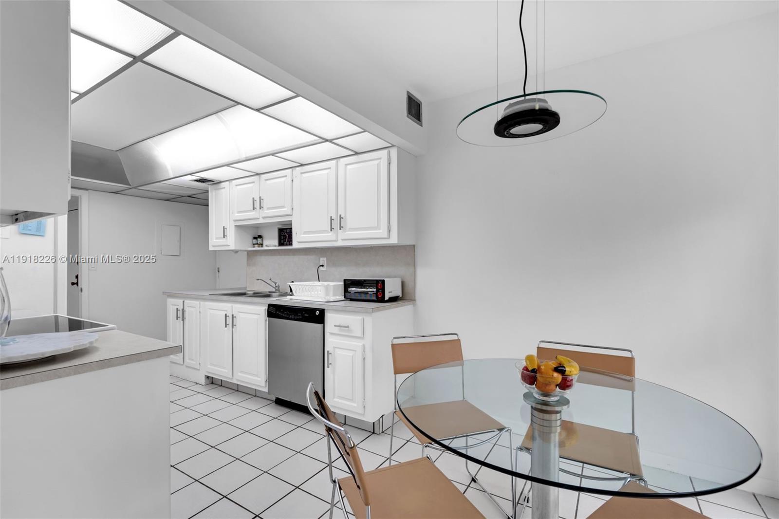 1121 Crandon Blvd #E302, Key Biscayne FL 33149