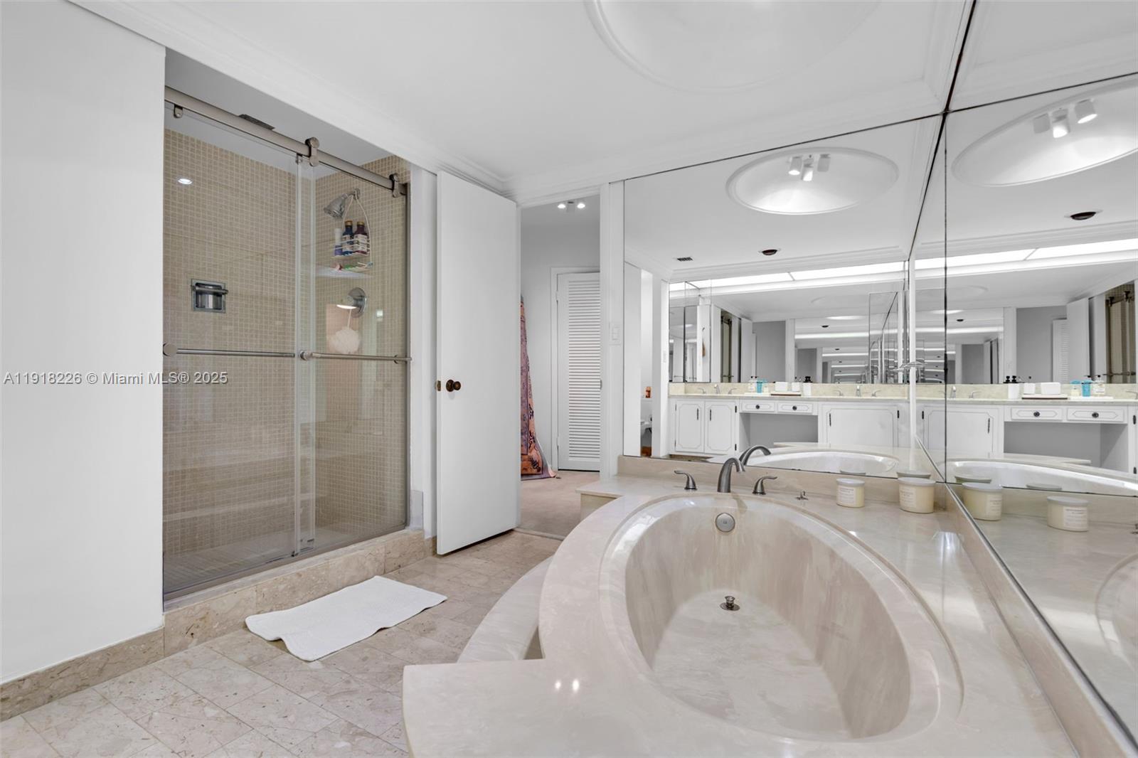1121 Crandon Blvd #E302, Key Biscayne FL 33149