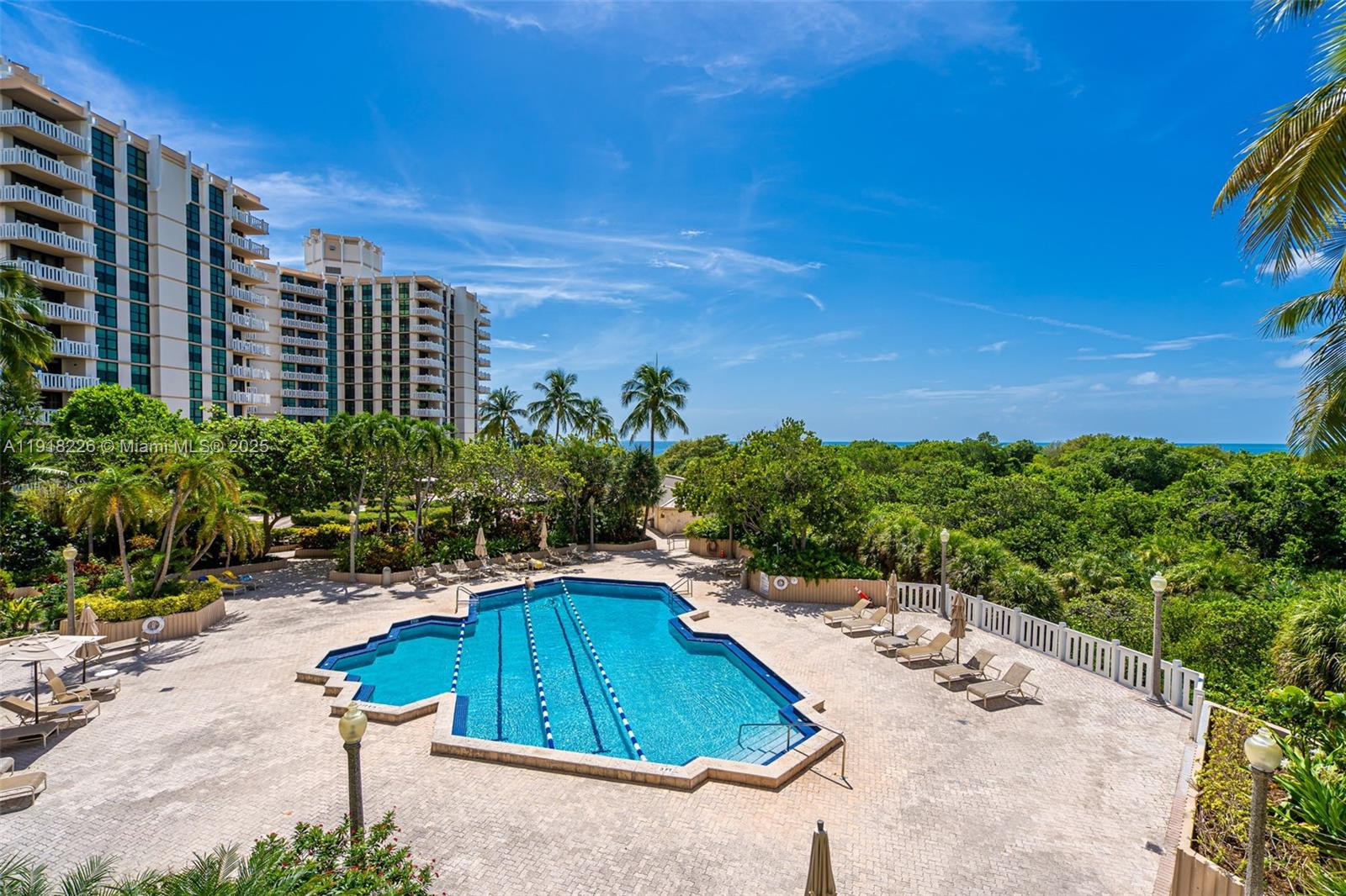 1121 Crandon Blvd #E302, Key Biscayne FL 33149
