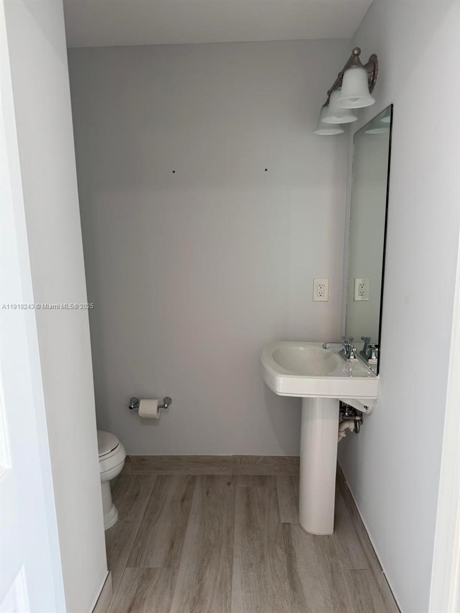 1300 Ponce De Leon Blvd #510, Coral Gables FL 33134
