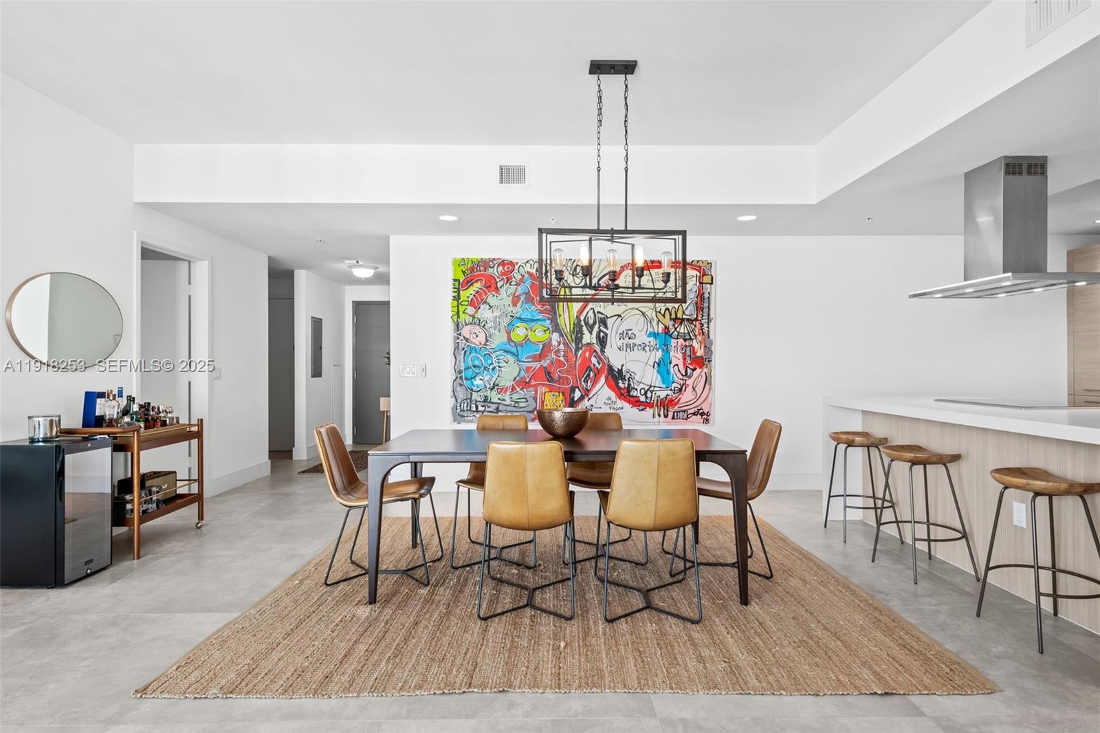 17111 Biscayne Blvd #2103, North Miami Beach FL 33160