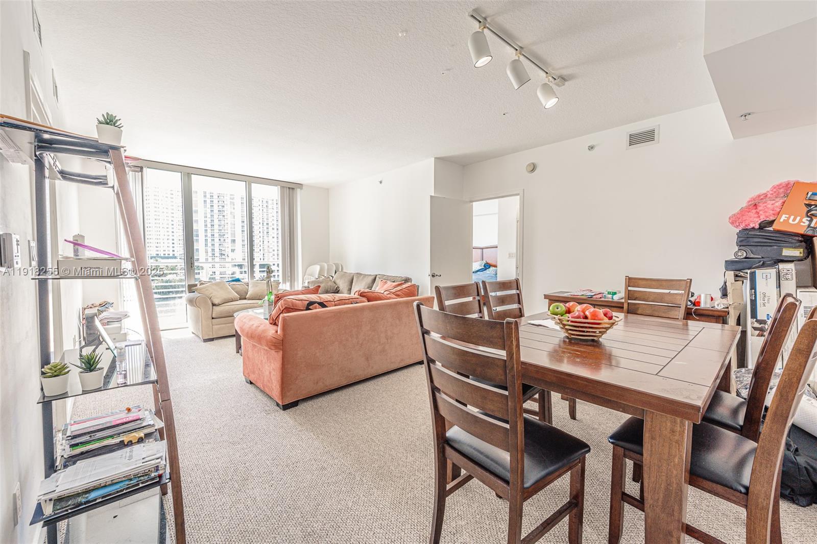 325 S Biscayne Blvd #719, Miami FL 33131