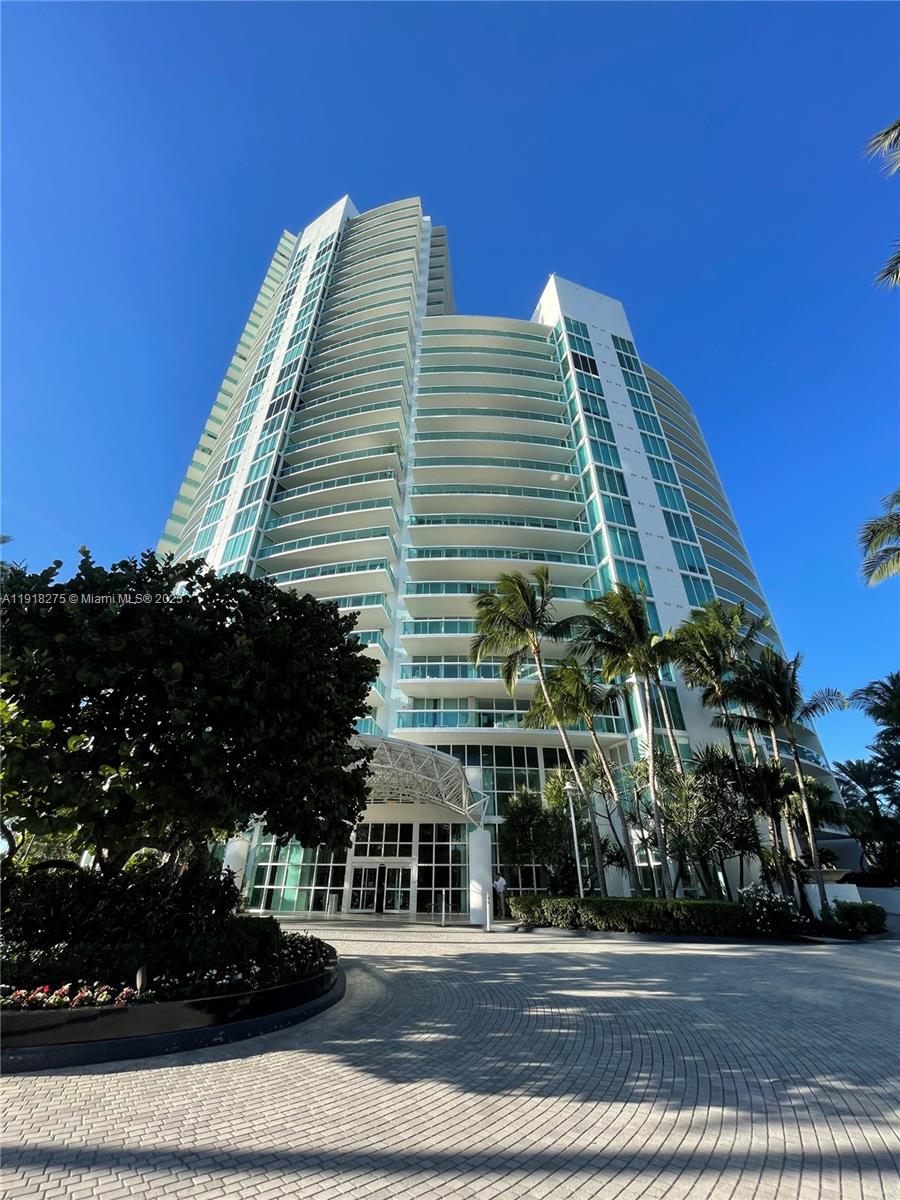 1000 S Pointe Dr #201, Miami Beach FL 33139