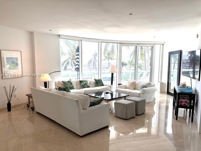 1000 S Pointe Dr #201, Miami Beach FL 33139