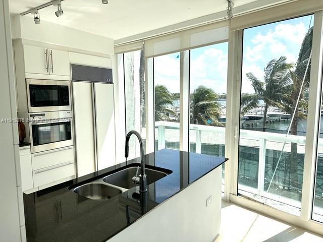 1000 S Pointe Dr #201, Miami Beach FL 33139