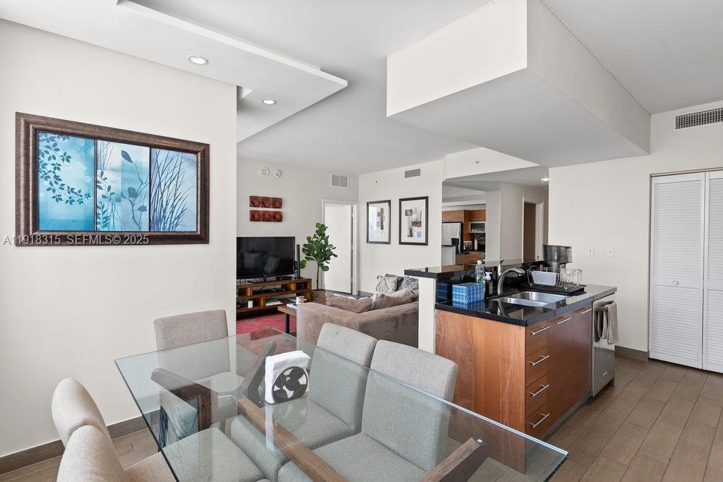 244 Biscayne Blvd #402, Miami FL 33132