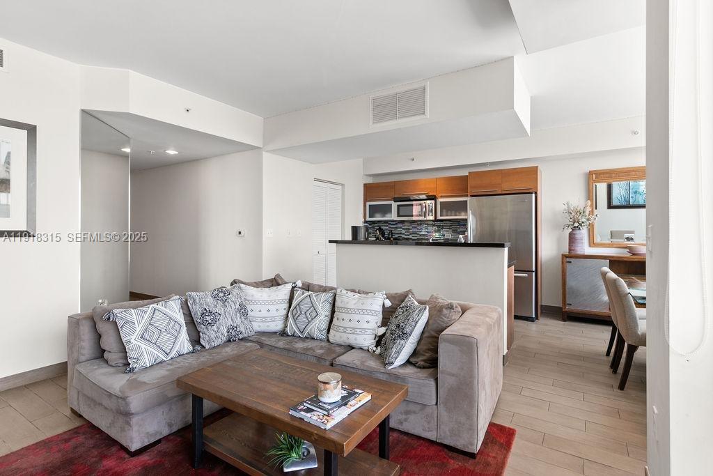 244 Biscayne Blvd #402, Miami FL 33132