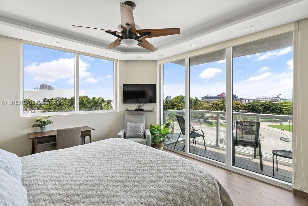 244 Biscayne Blvd #402, Miami FL 33132