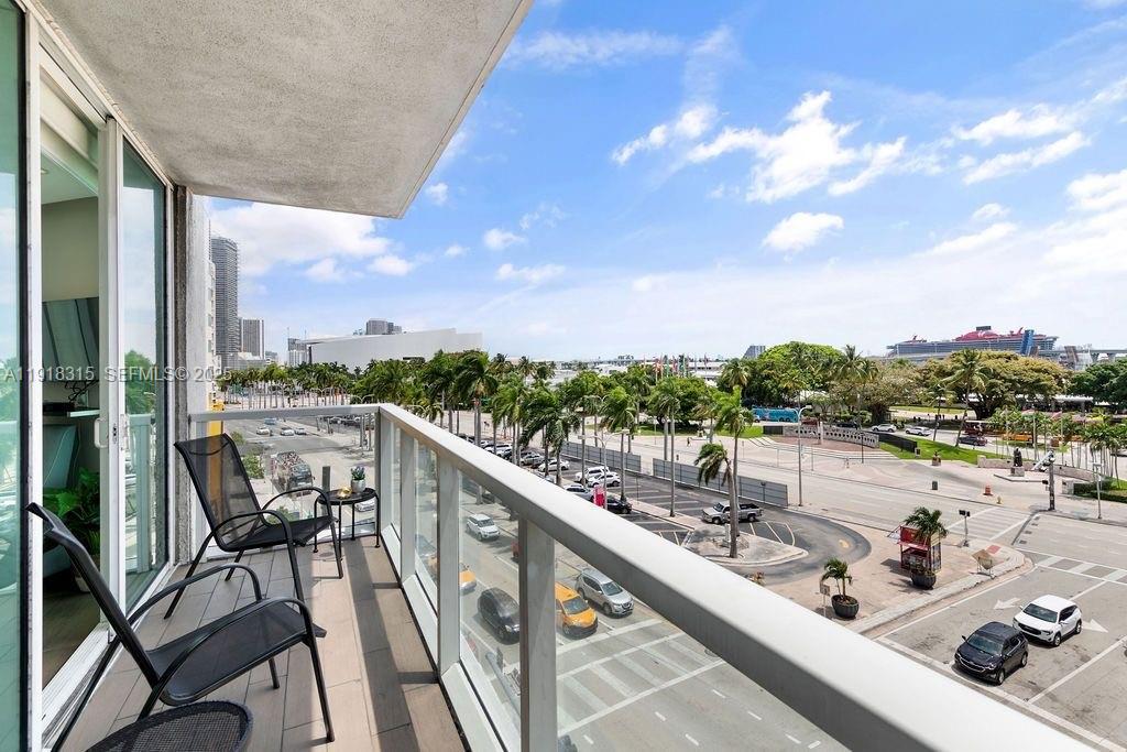 244 Biscayne Blvd #402, Miami FL 33132