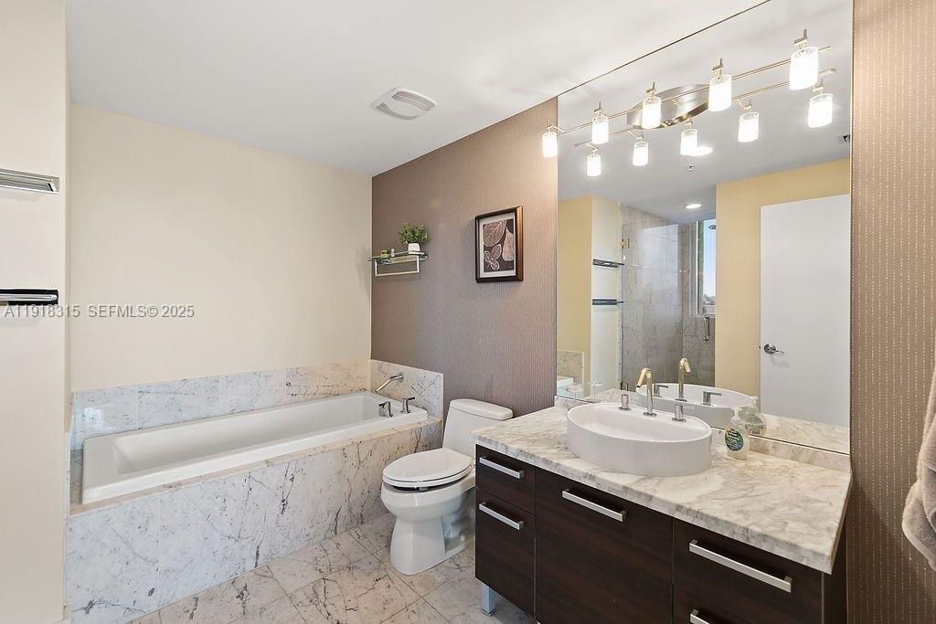 244 Biscayne Blvd #402, Miami FL 33132