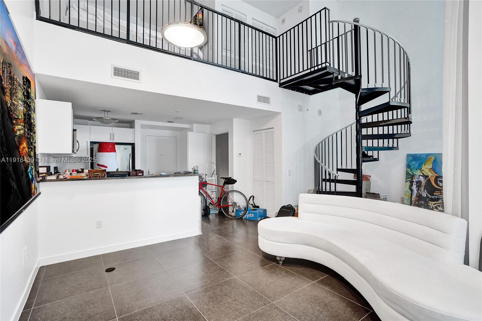 300 S Biscayne Blvd #L-1206, Miami FL 33131