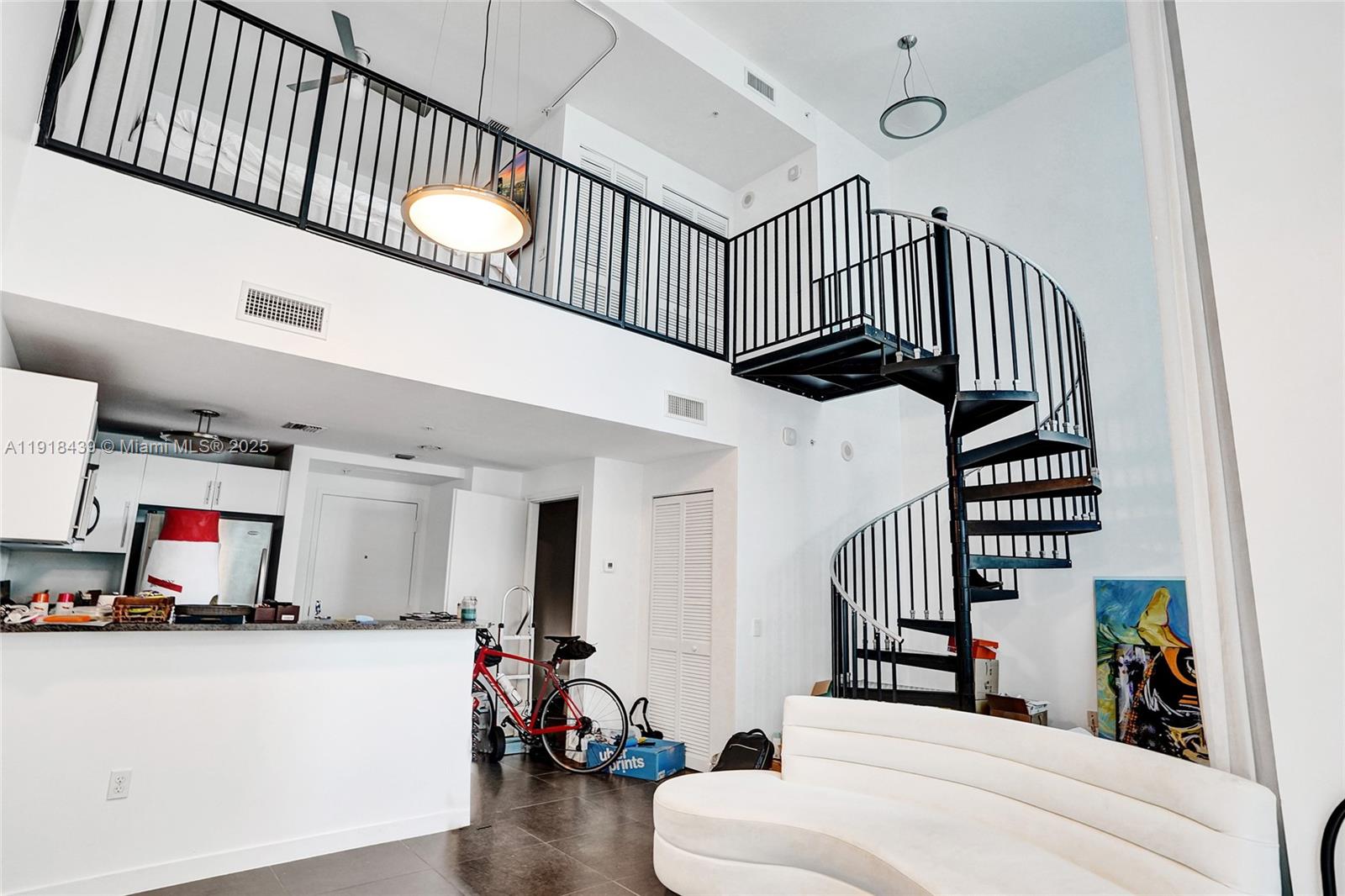 300 S Biscayne Blvd #L-1206, Miami FL 33131
