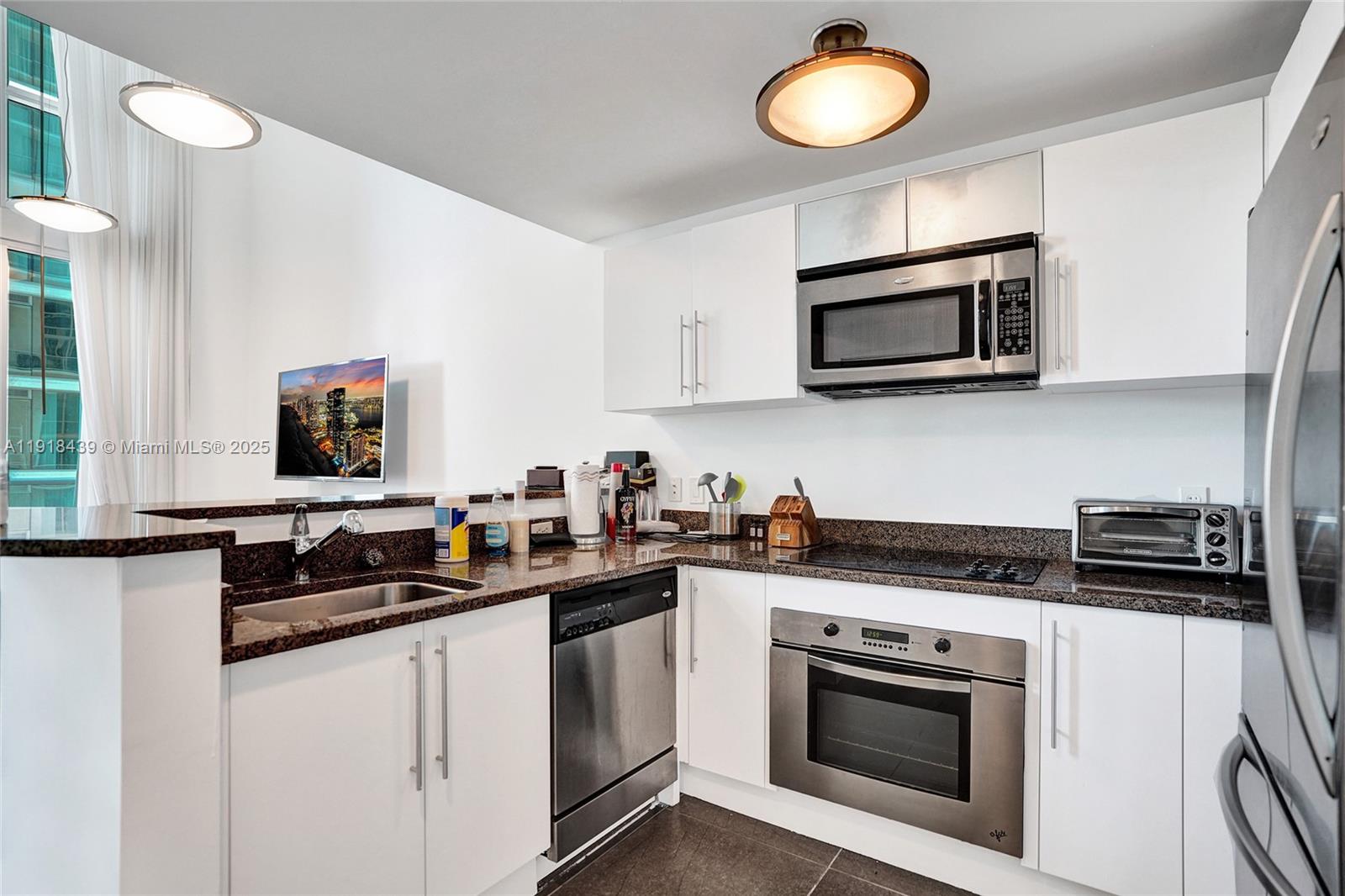 300 S Biscayne Blvd #L-1206, Miami FL 33131