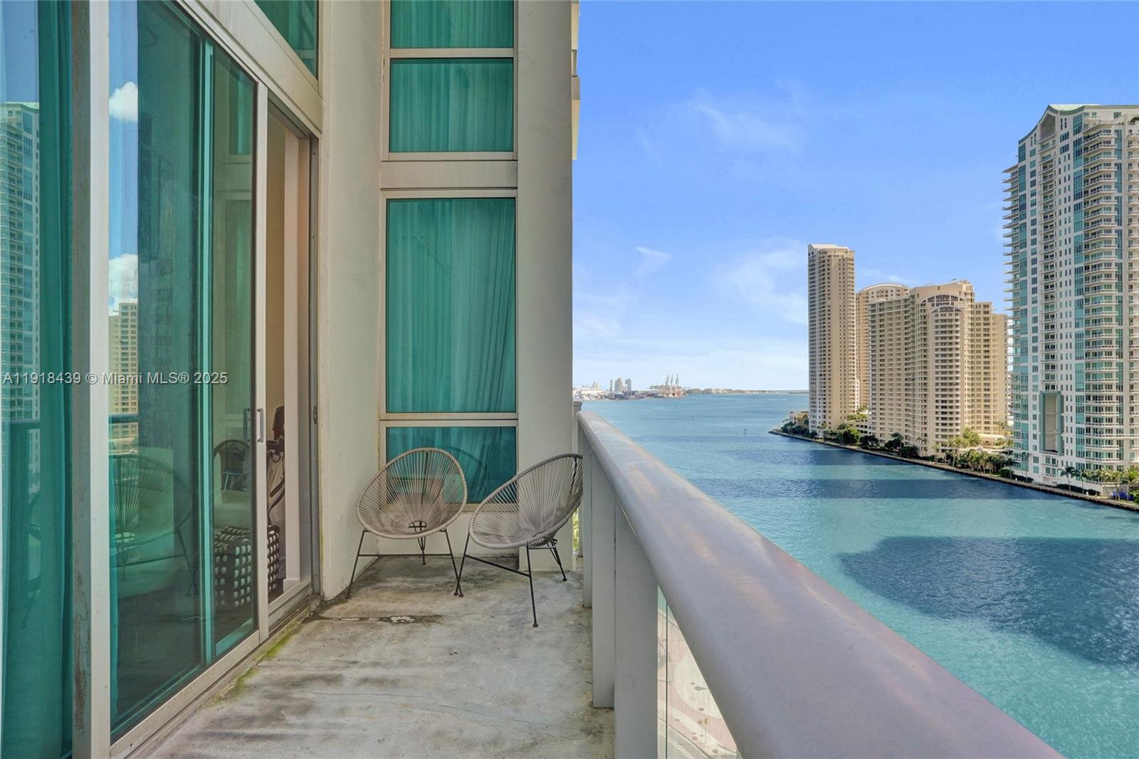 300 S Biscayne Blvd #L-1206, Miami FL 33131