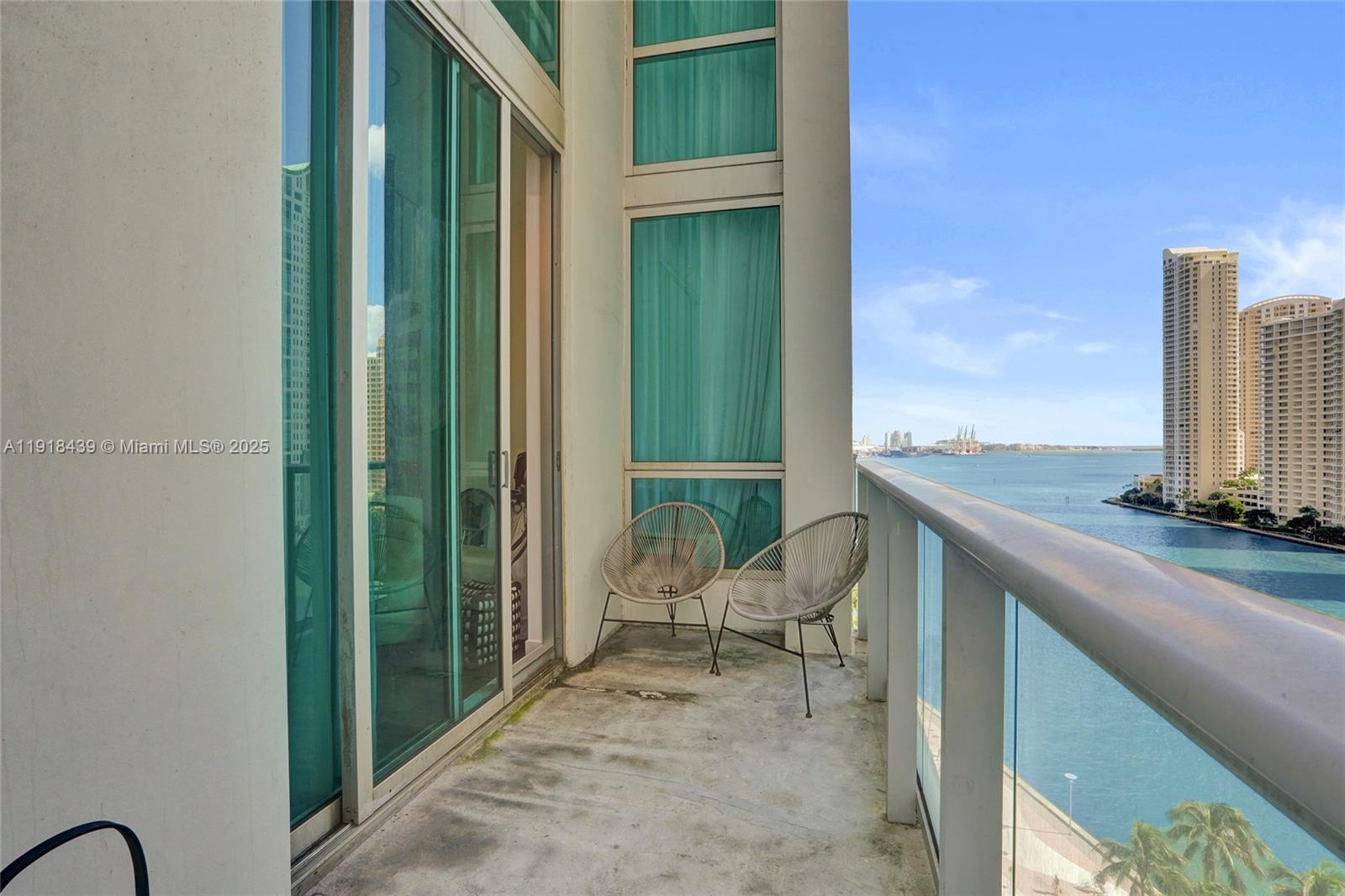300 S Biscayne Blvd #L-1206, Miami FL 33131