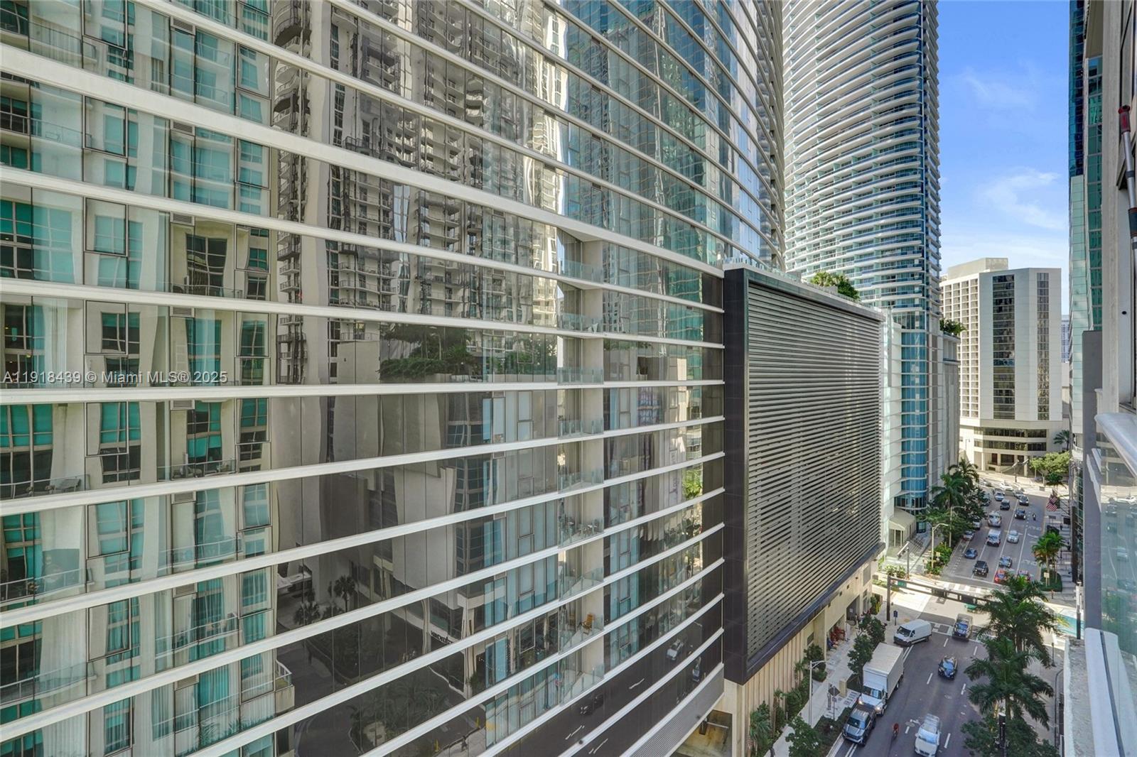 300 S Biscayne Blvd #L-1206, Miami FL 33131