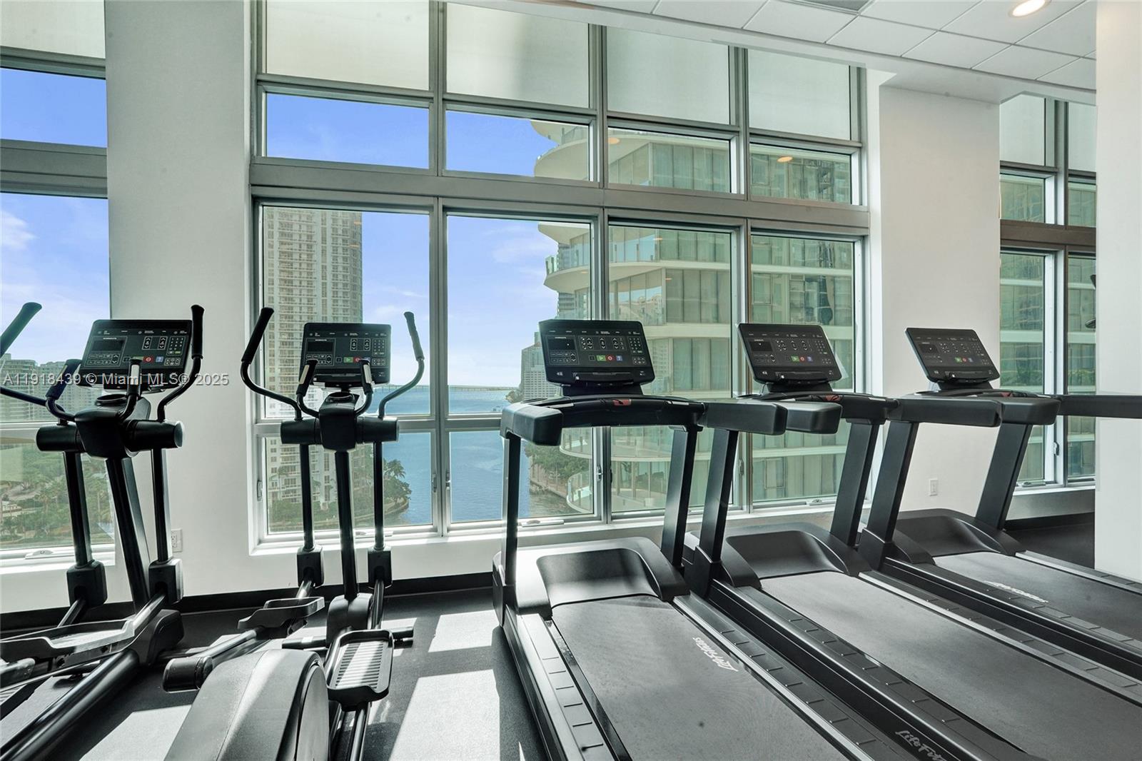 300 S Biscayne Blvd #L-1206, Miami FL 33131