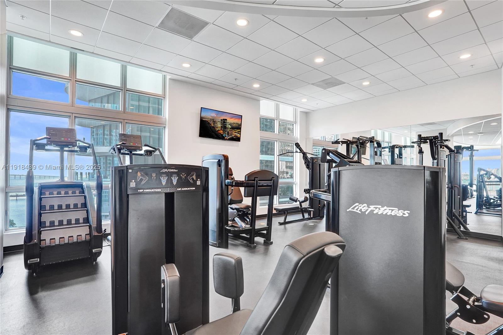 300 S Biscayne Blvd #L-1206, Miami FL 33131