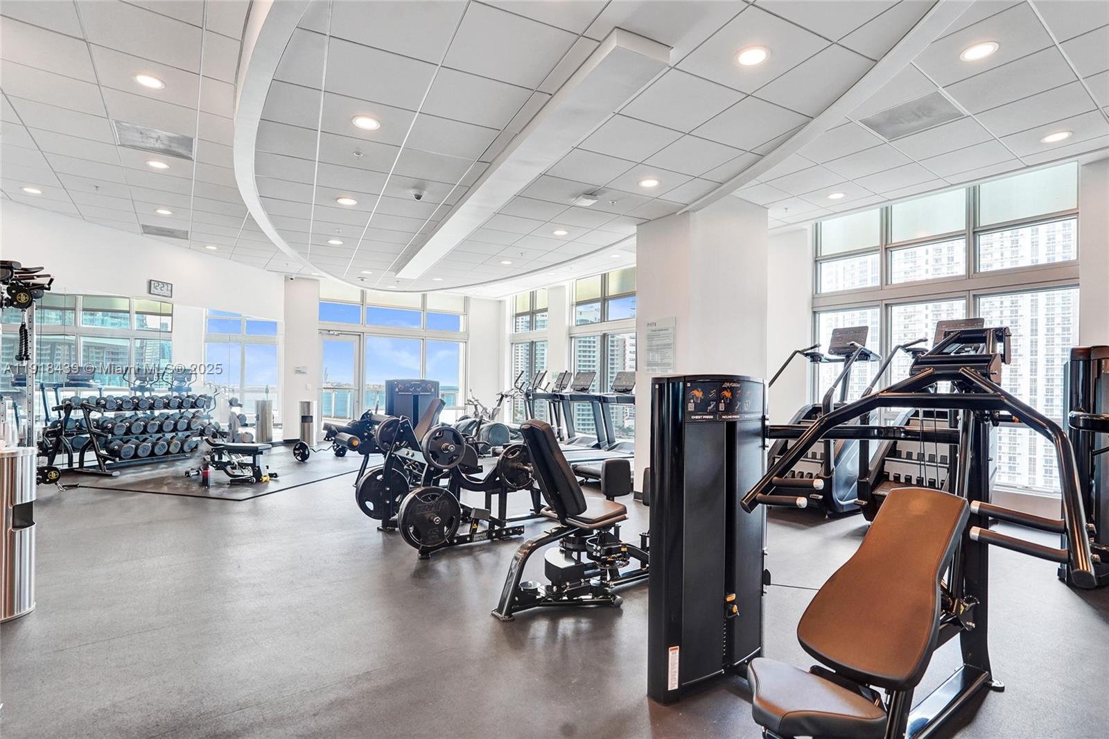 300 S Biscayne Blvd #L-1206, Miami FL 33131