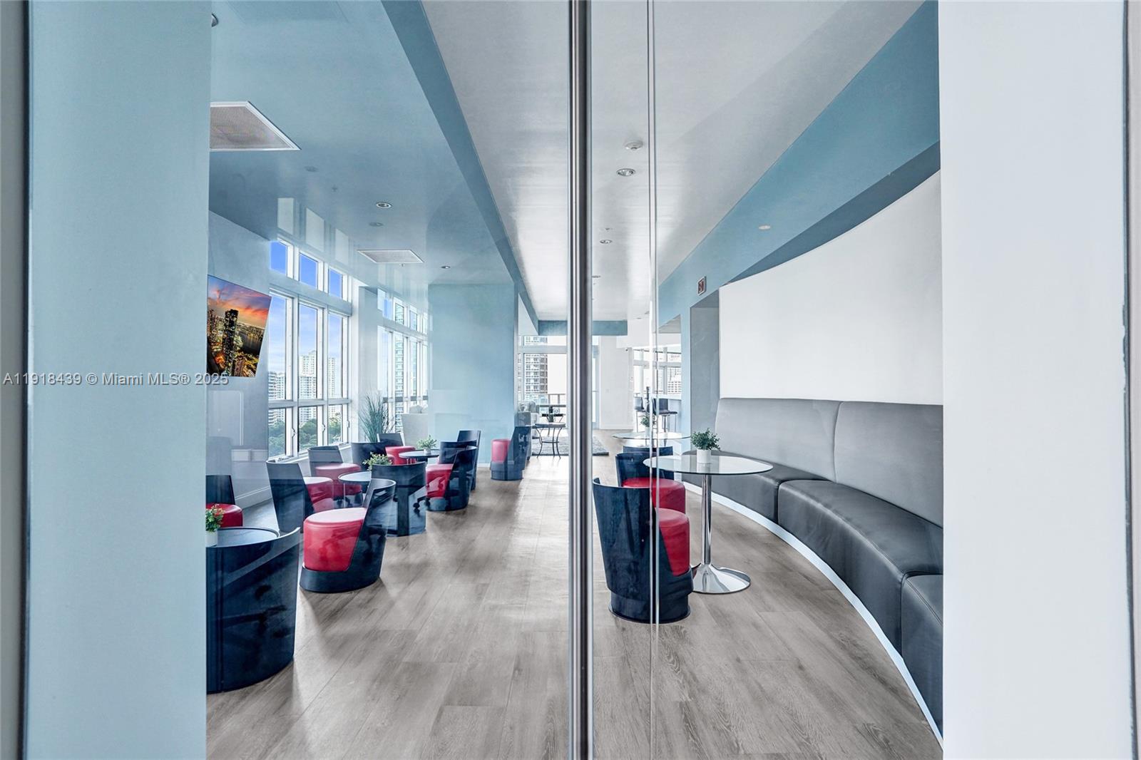 300 S Biscayne Blvd #L-1206, Miami FL 33131