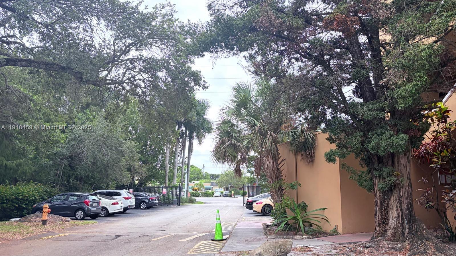 4111 Stirling Rd #102, Dania Beach FL 33314