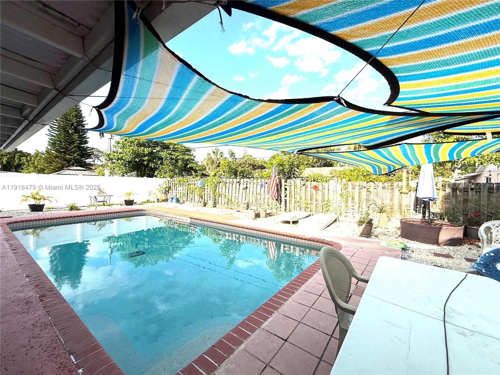 1060 New Parkview Pl, Haverhill FL 33417
