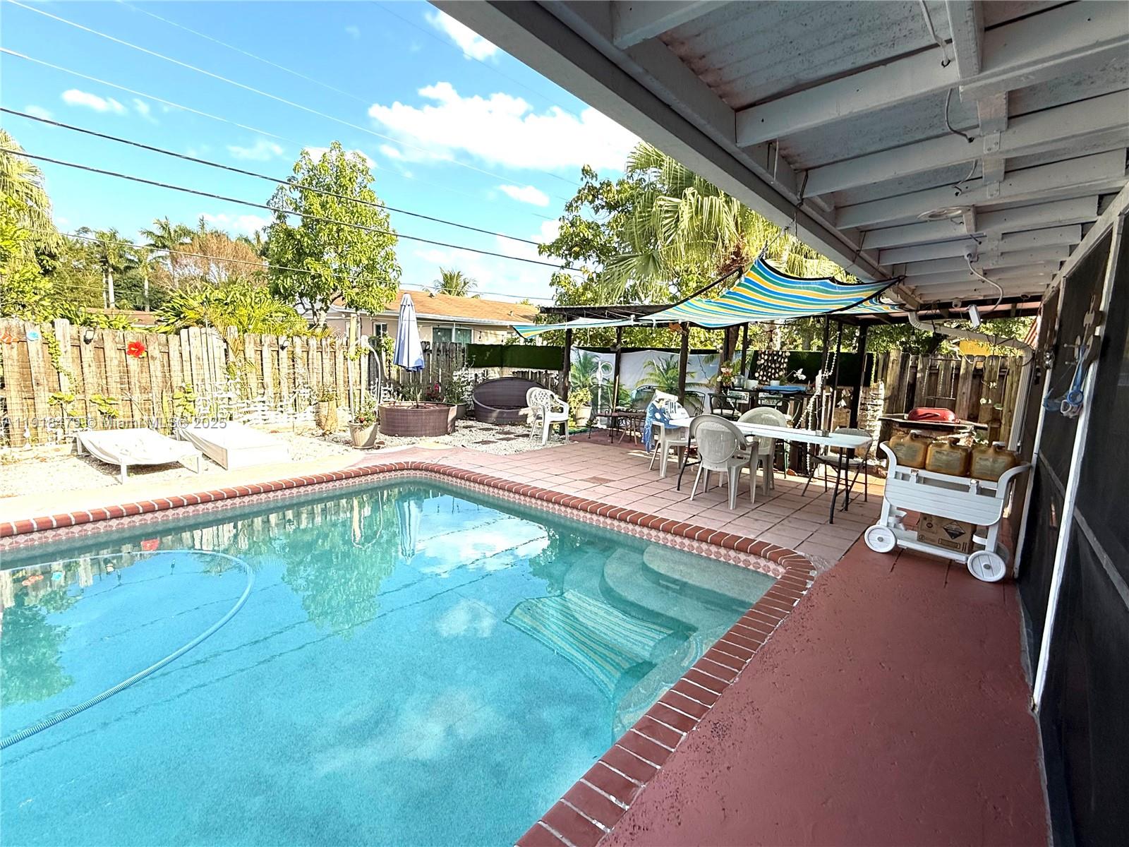 1060 New Parkview Pl, Haverhill FL 33417