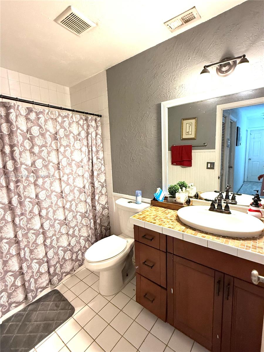 1060 New Parkview Pl, Haverhill FL 33417