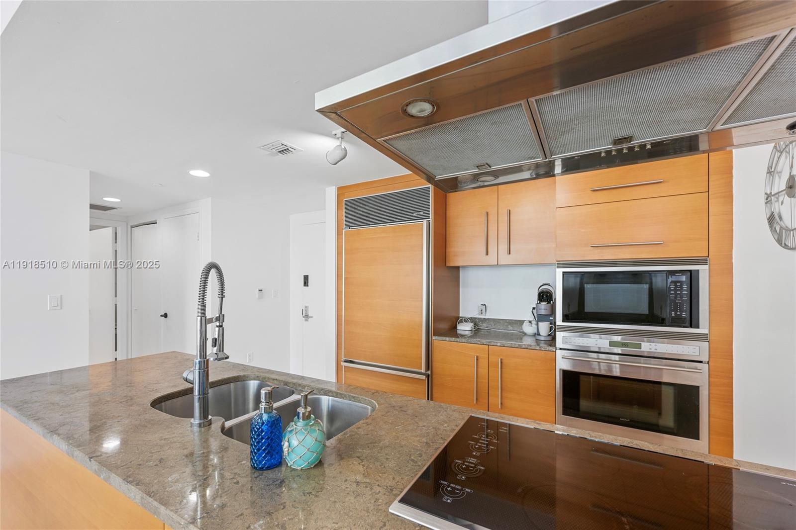 485 Brickell Ave #3503, Miami FL 33131