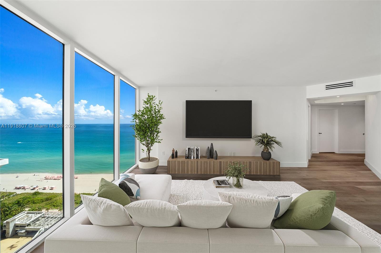 4779 Collins Ave #2407, Miami Beach FL 33140