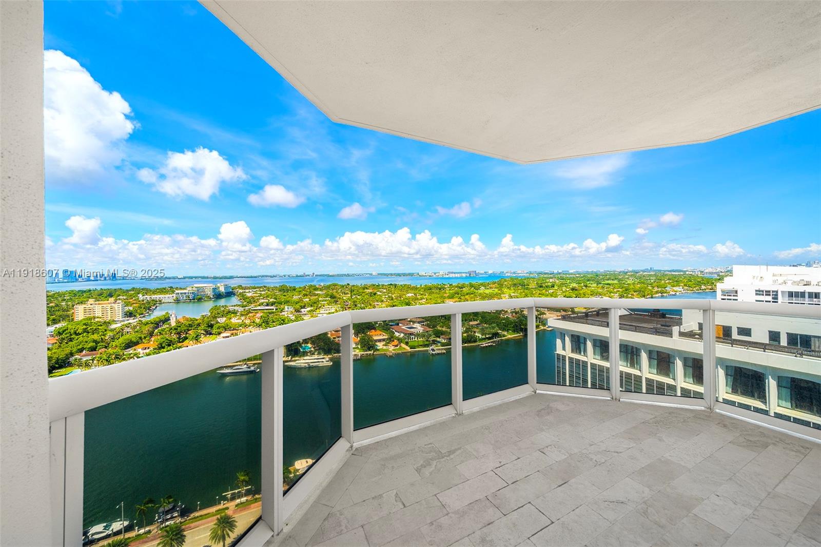 4779 Collins Ave #2407, Miami Beach FL 33140