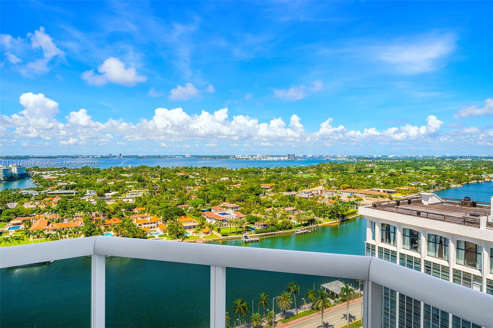 4779 Collins Ave #2407, Miami Beach FL 33140