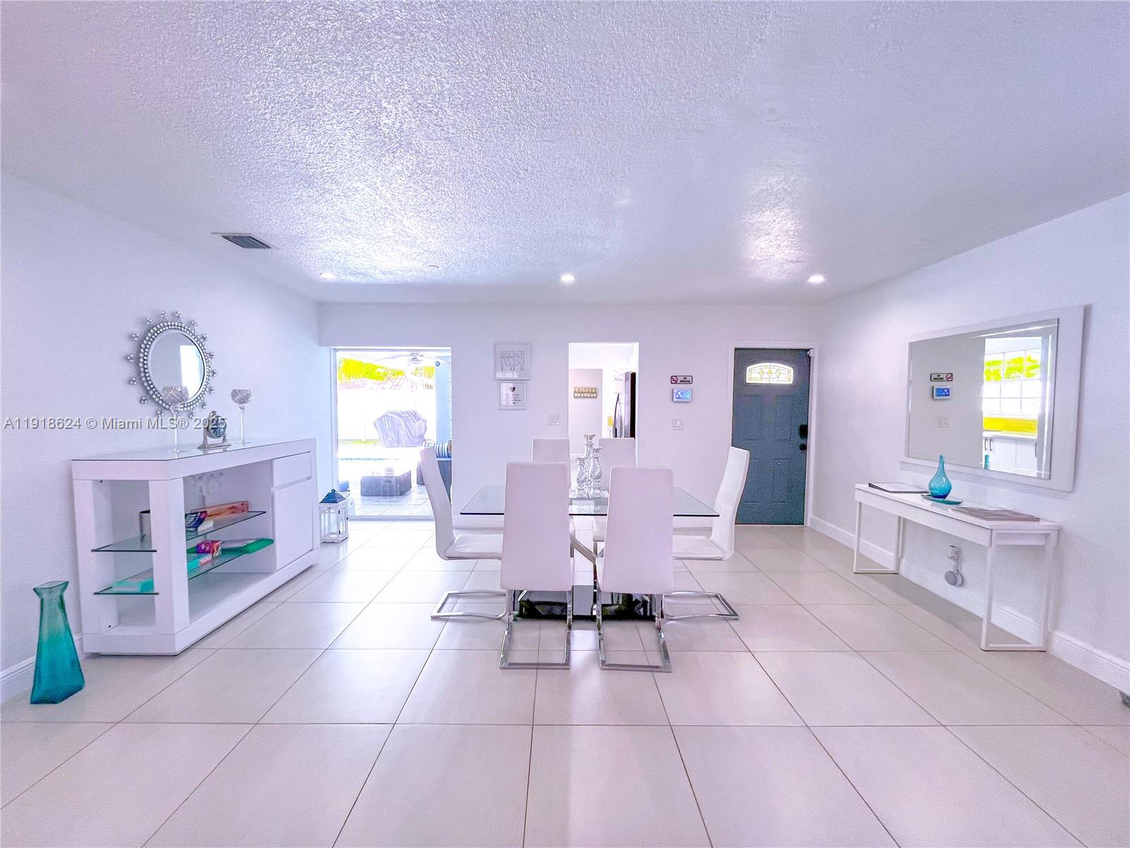 4420 NW 30th Ct, Lauderdale Lakes FL 33313