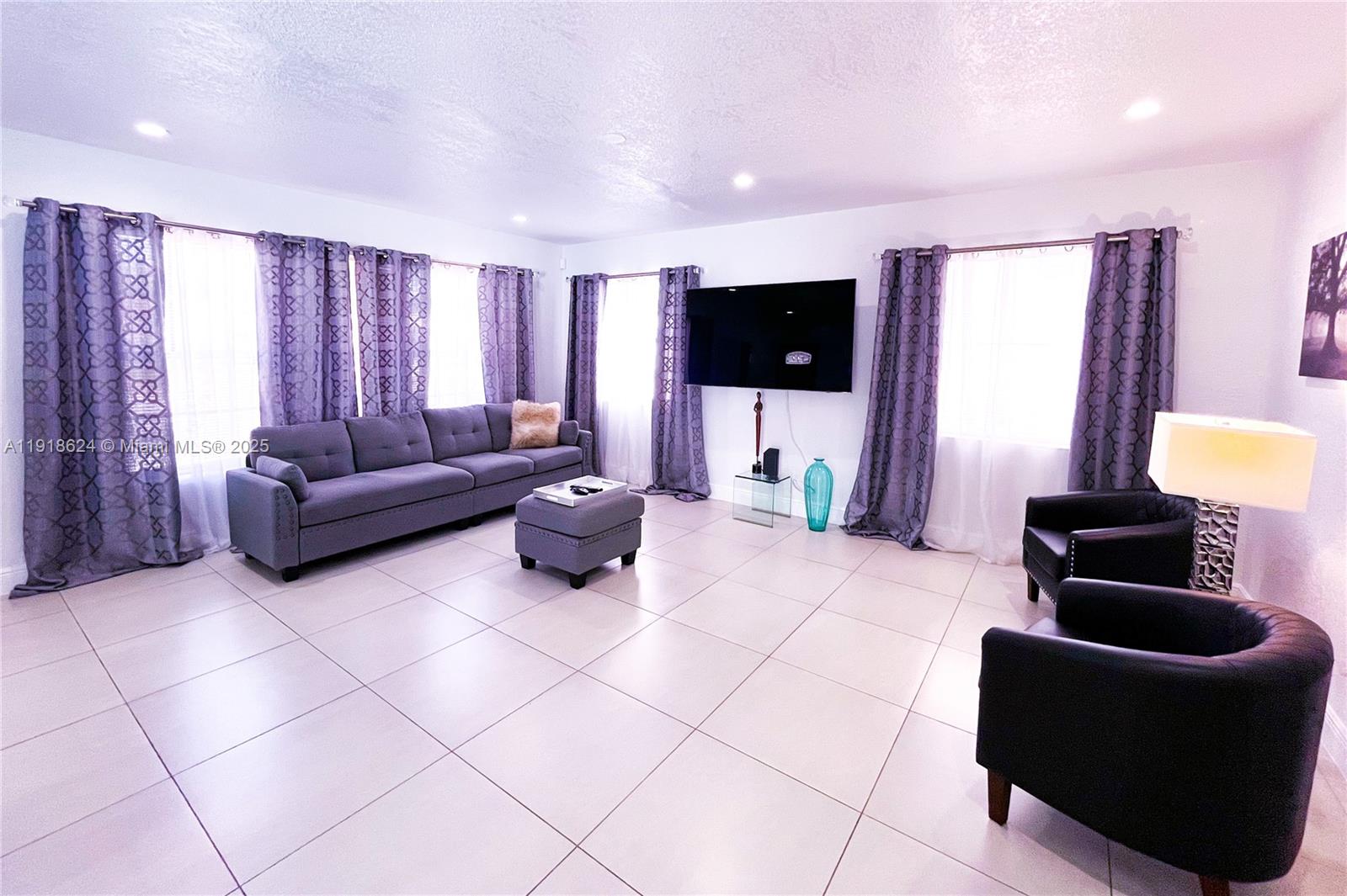 4420 NW 30th Ct, Lauderdale Lakes FL 33313