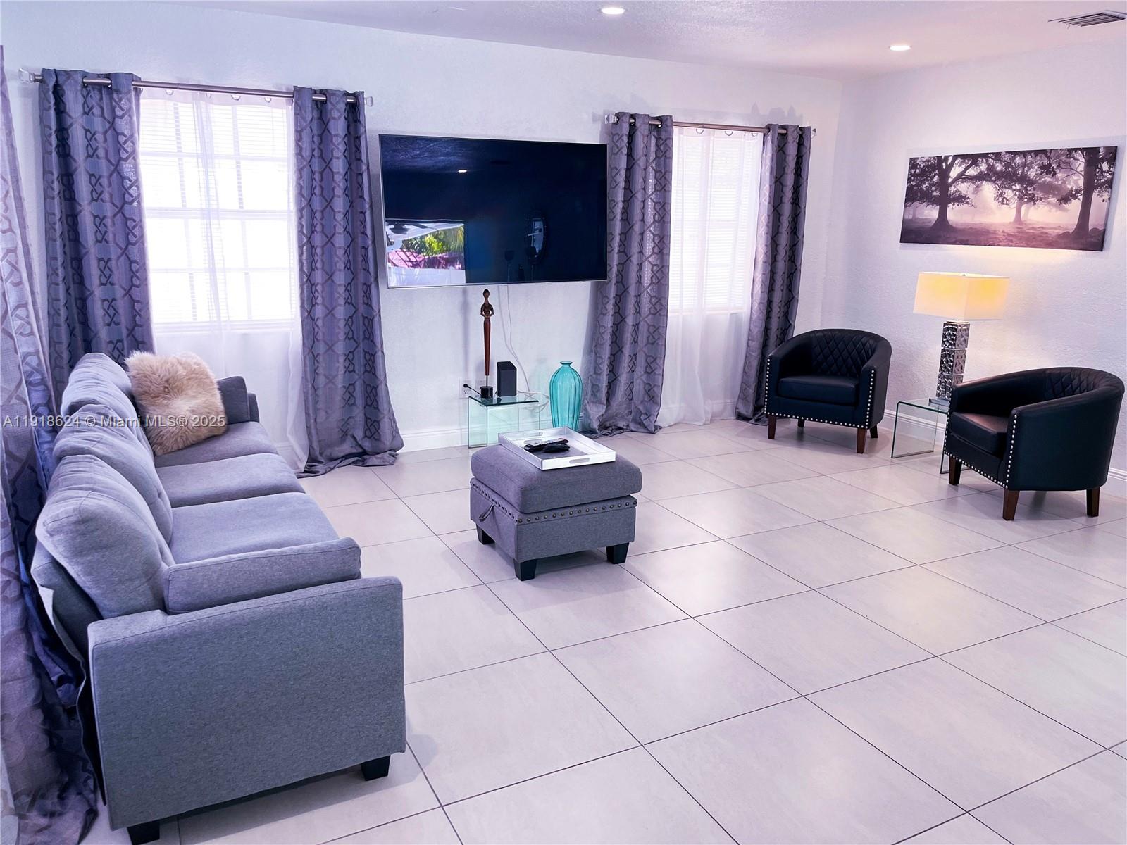 4420 NW 30th Ct, Lauderdale Lakes FL 33313