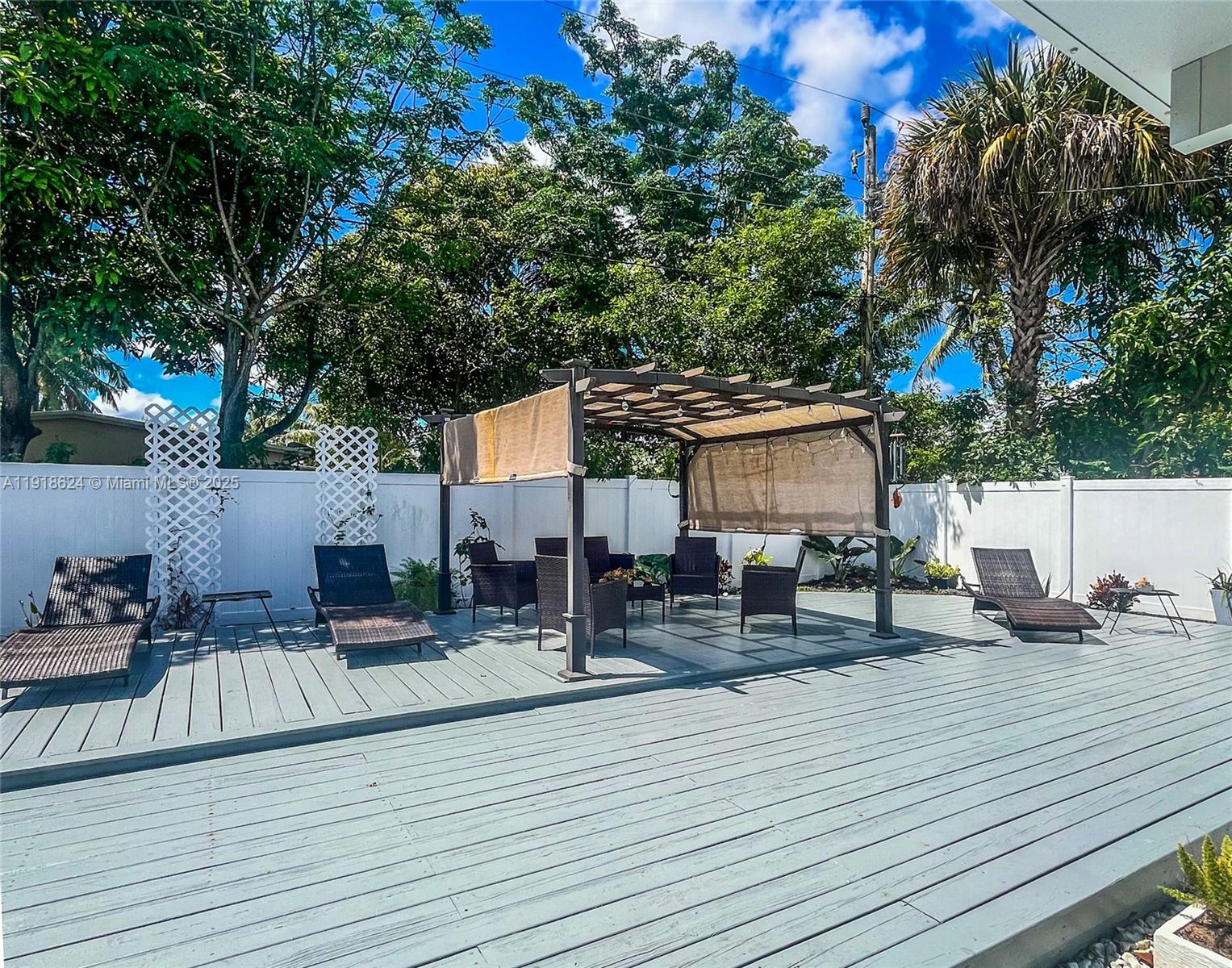 4420 NW 30th Ct, Lauderdale Lakes FL 33313