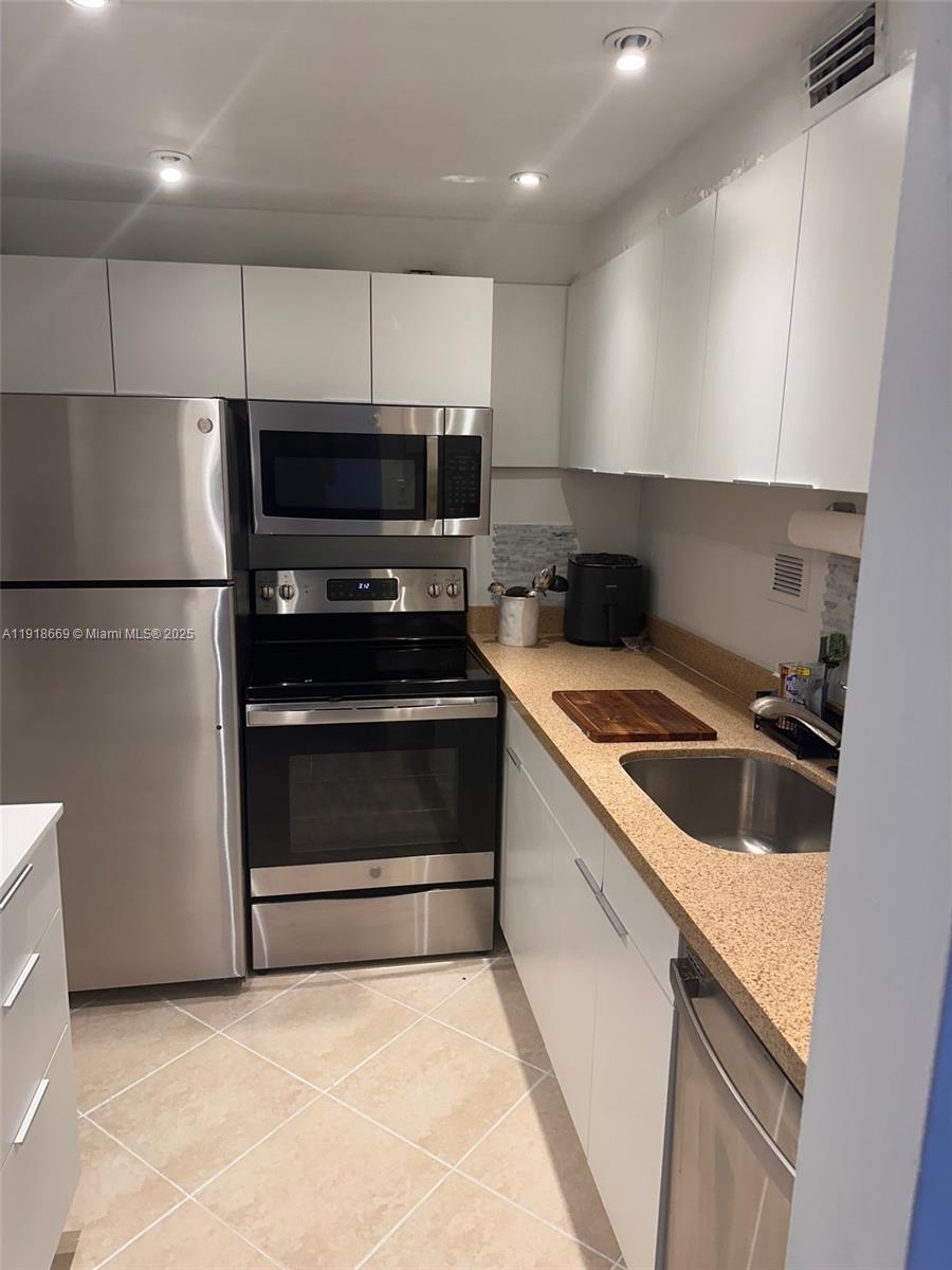 1000 West Ave #225, Miami Beach FL 33139
