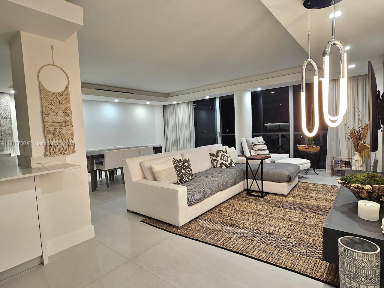 900 Bay Dr #524, Miami Beach FL 33141