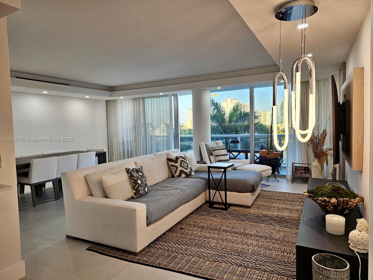 900 Bay Dr #524, Miami Beach FL 33141