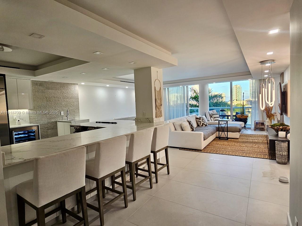 900 Bay Dr #524, Miami Beach FL 33141
