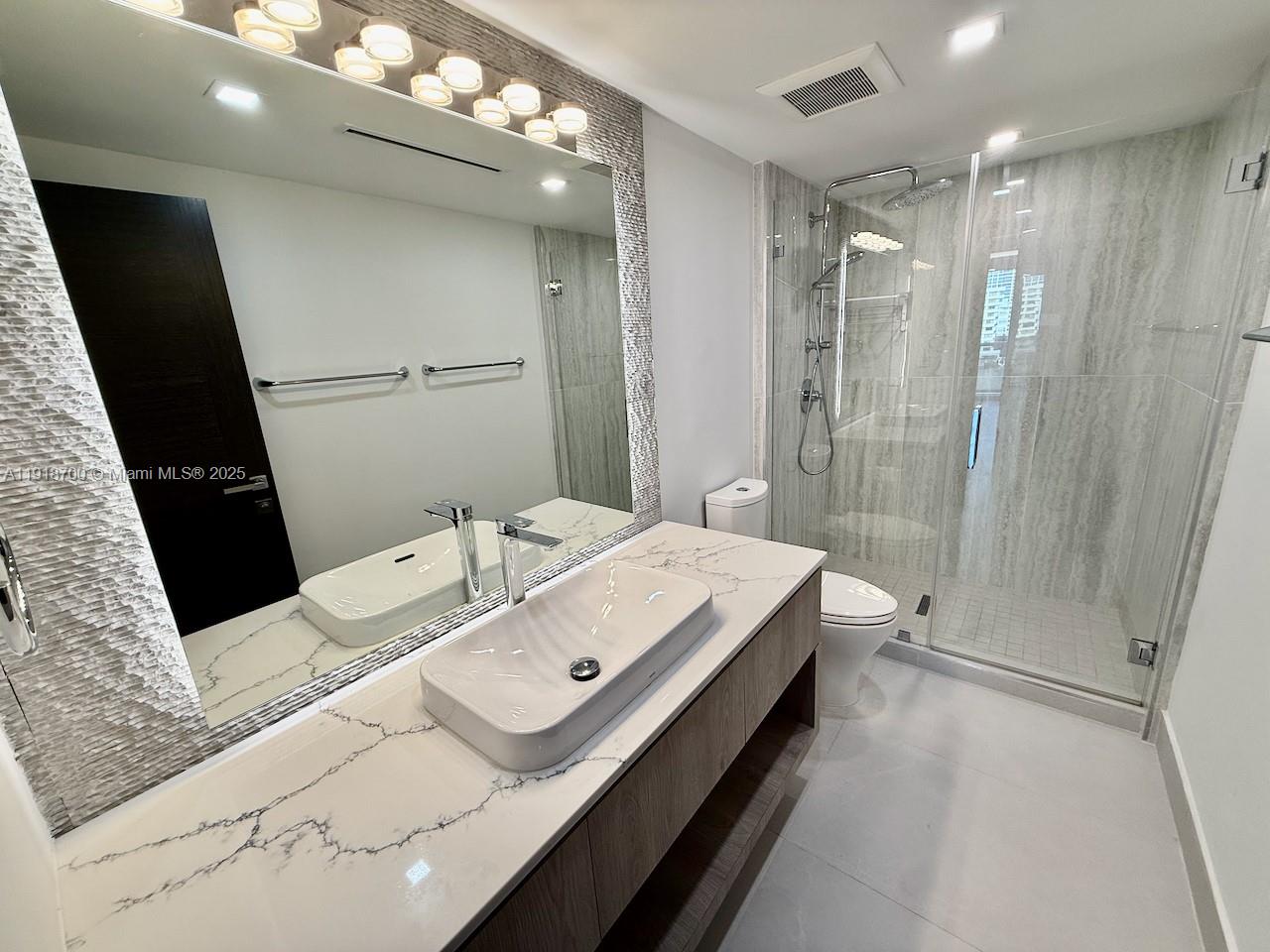 900 Bay Dr #524, Miami Beach FL 33141