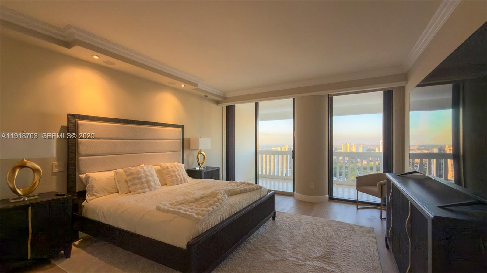 2000 Island Blvd #3004, Aventura FL 33160