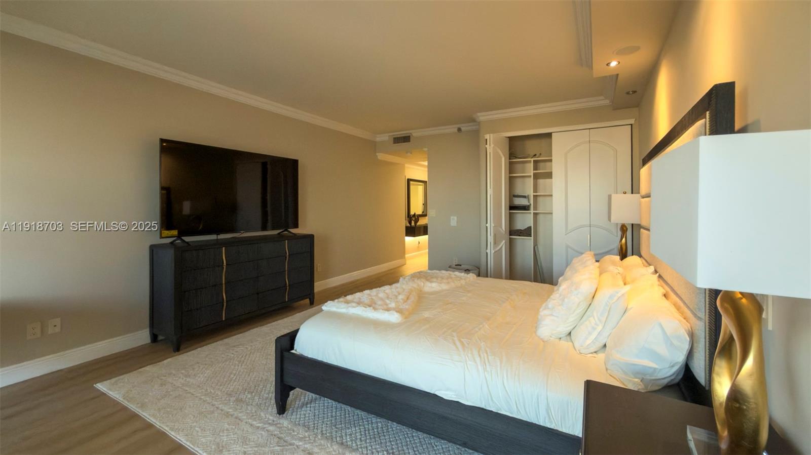 2000 Island Blvd #3004, Aventura FL 33160