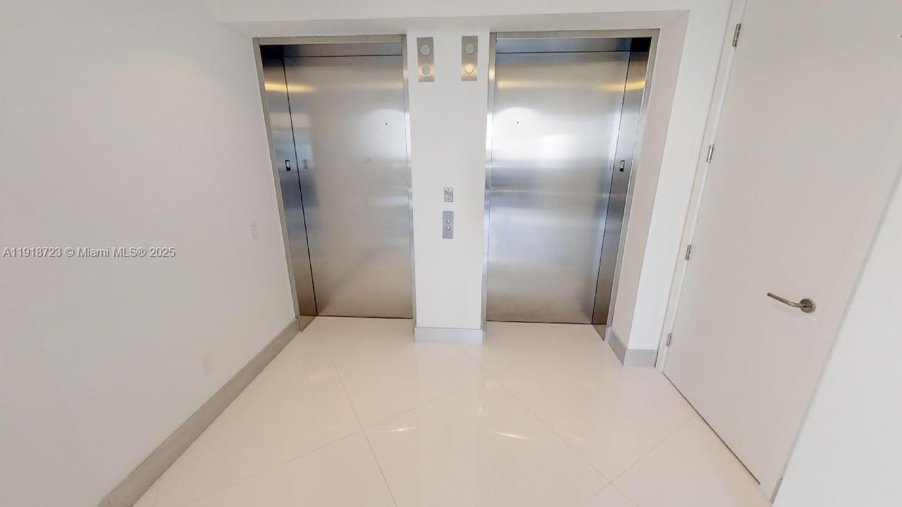 18555 COLLINS AVE #4804, Sunny Isles Beach FL 33160