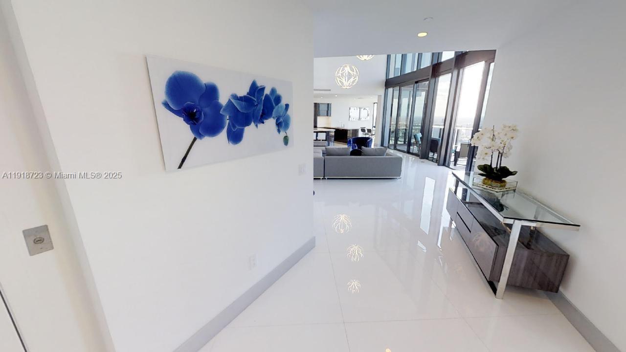 18555 COLLINS AVE #4804, Sunny Isles Beach FL 33160