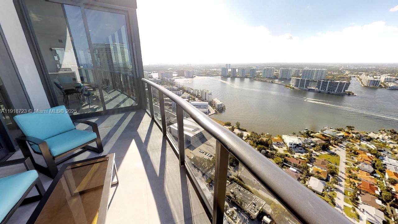 18555 COLLINS AVE #4804, Sunny Isles Beach FL 33160